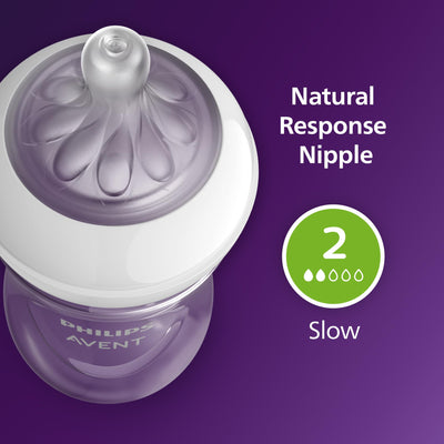 Philips Avent bebé tomando en ambiente familiar, alimentación natural