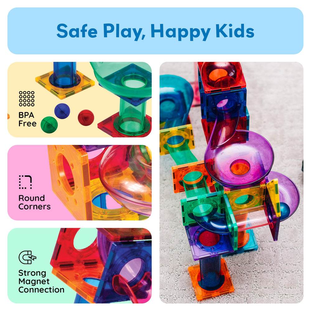 PicassoTiles manos de niño ensamblando piezas mejorando la motricidad