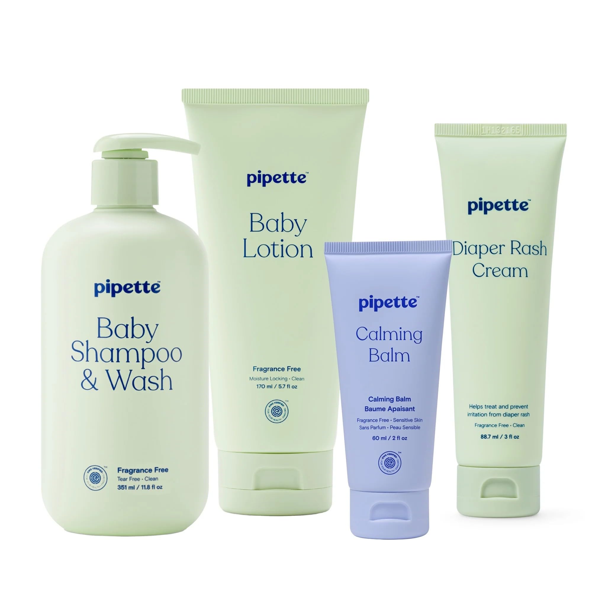 Pipette frasco junto a objeto para comparar tamaño y capacidad