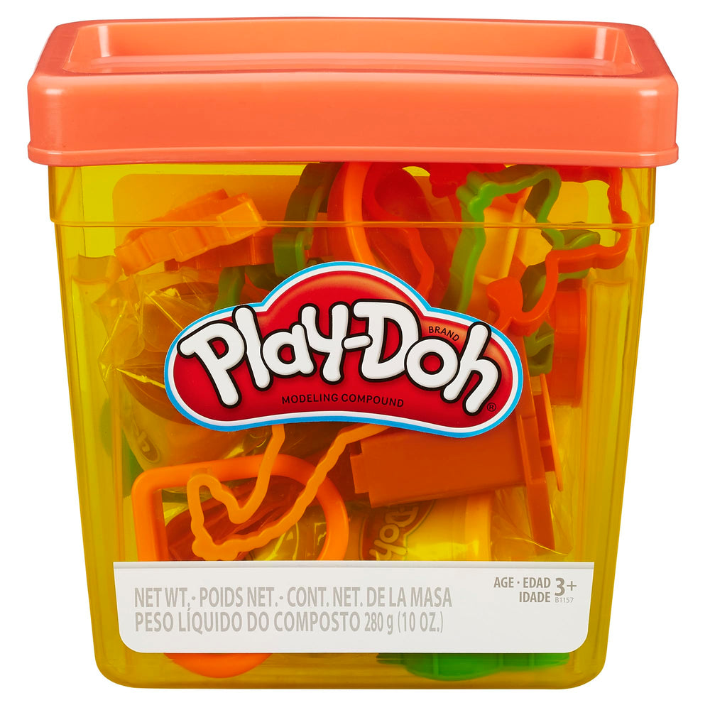 Play‑Doh niño modelando con accesorios, desarrolla motricidad fina