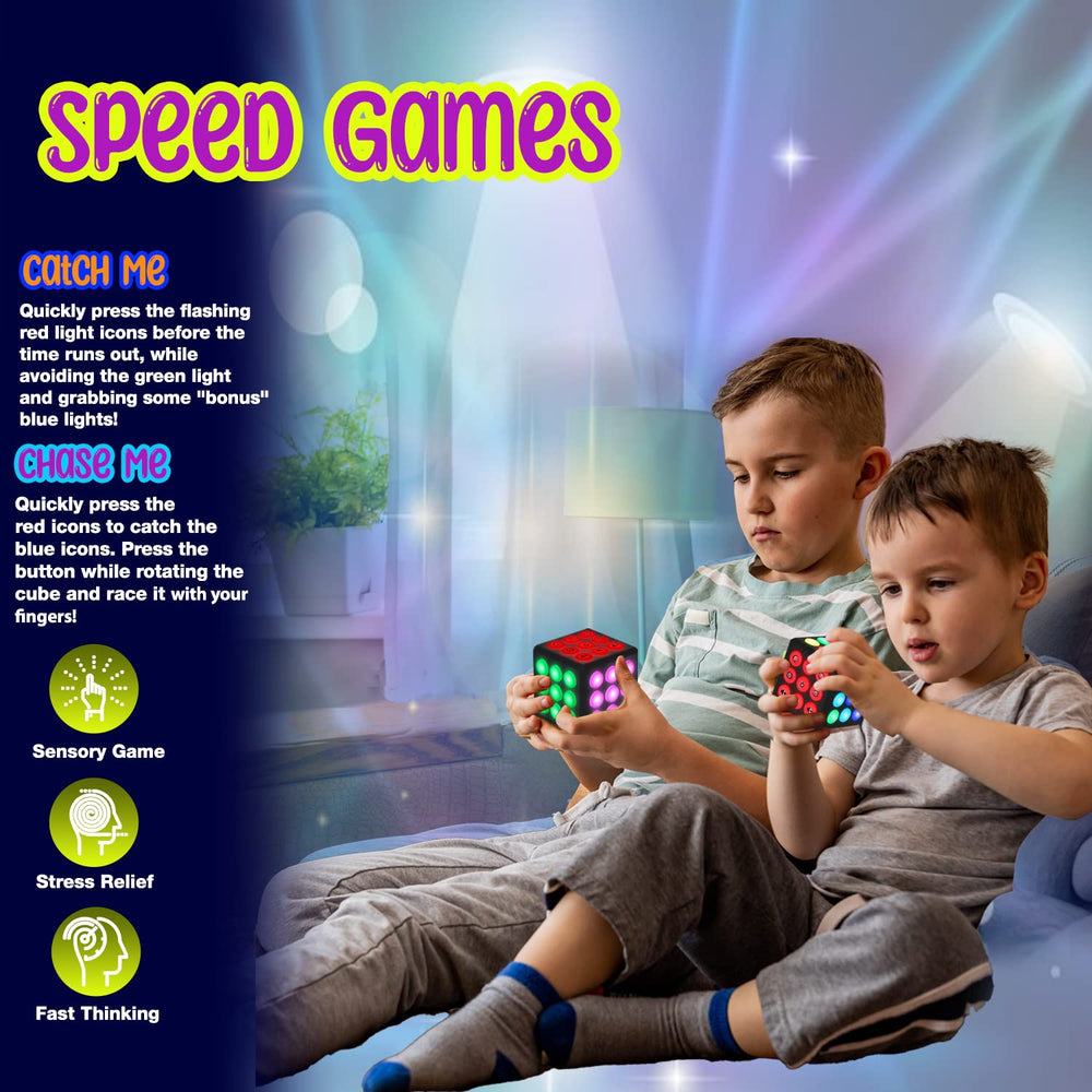 PlayRoute cubo en mano que muestra tamaño compacto y portabilidad para viajes