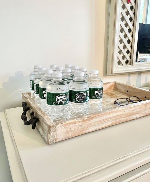 Poland Spring botellas dentro de nevera portátil Macouba para mantener frescura