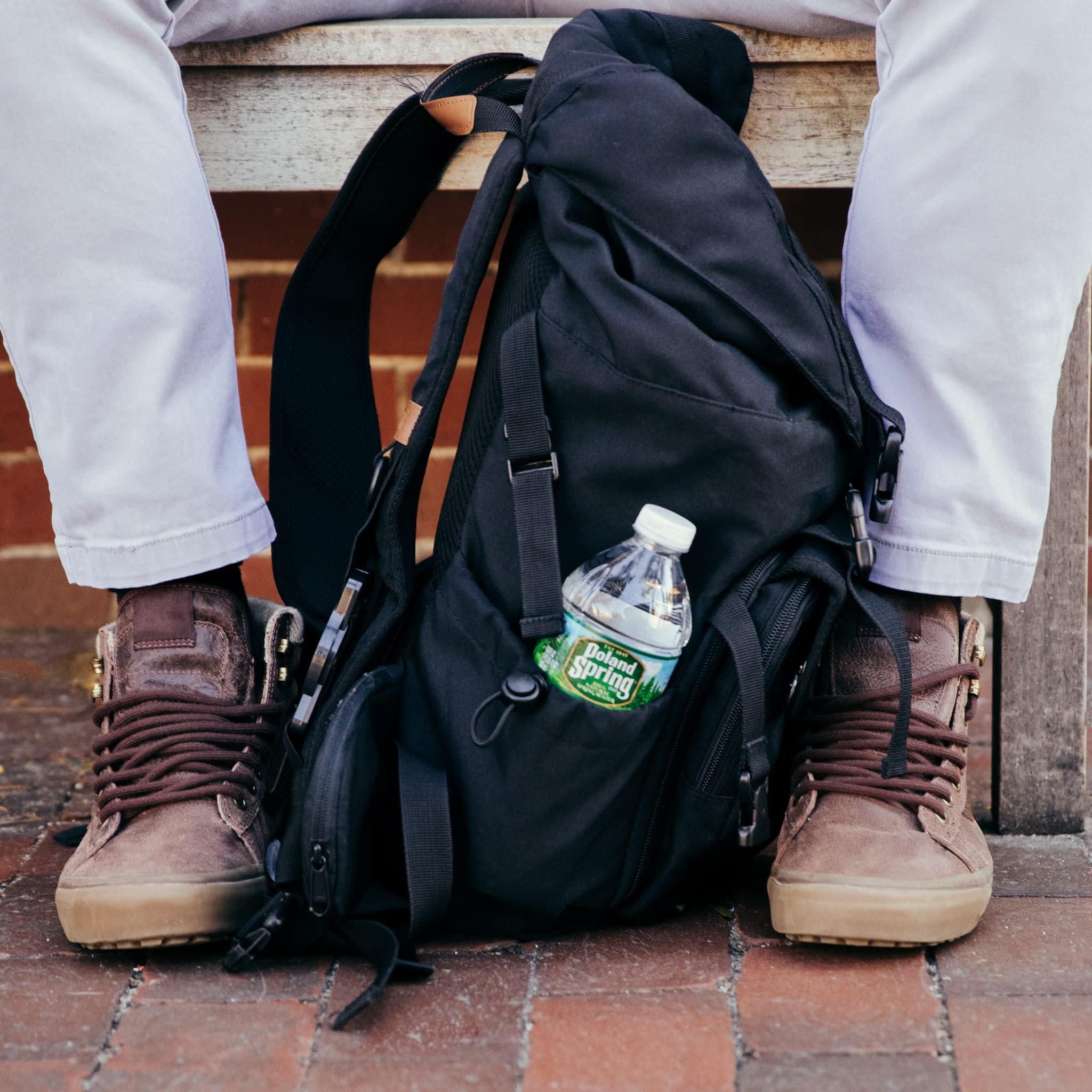 Poland Spring etiqueta y fecha Macouba clara para control de caducidad