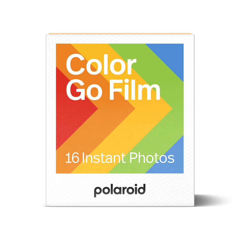 Cartucho Polaroid Go en primer plano mostrando detalle y facilidad de carga