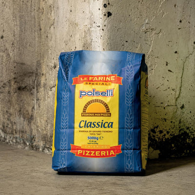 POLSELLI Classica pizza fresh from oven showing airy cornicione and crisp edges