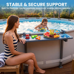 POOLJOYO vista superior con comida y altavoz para organización práctica