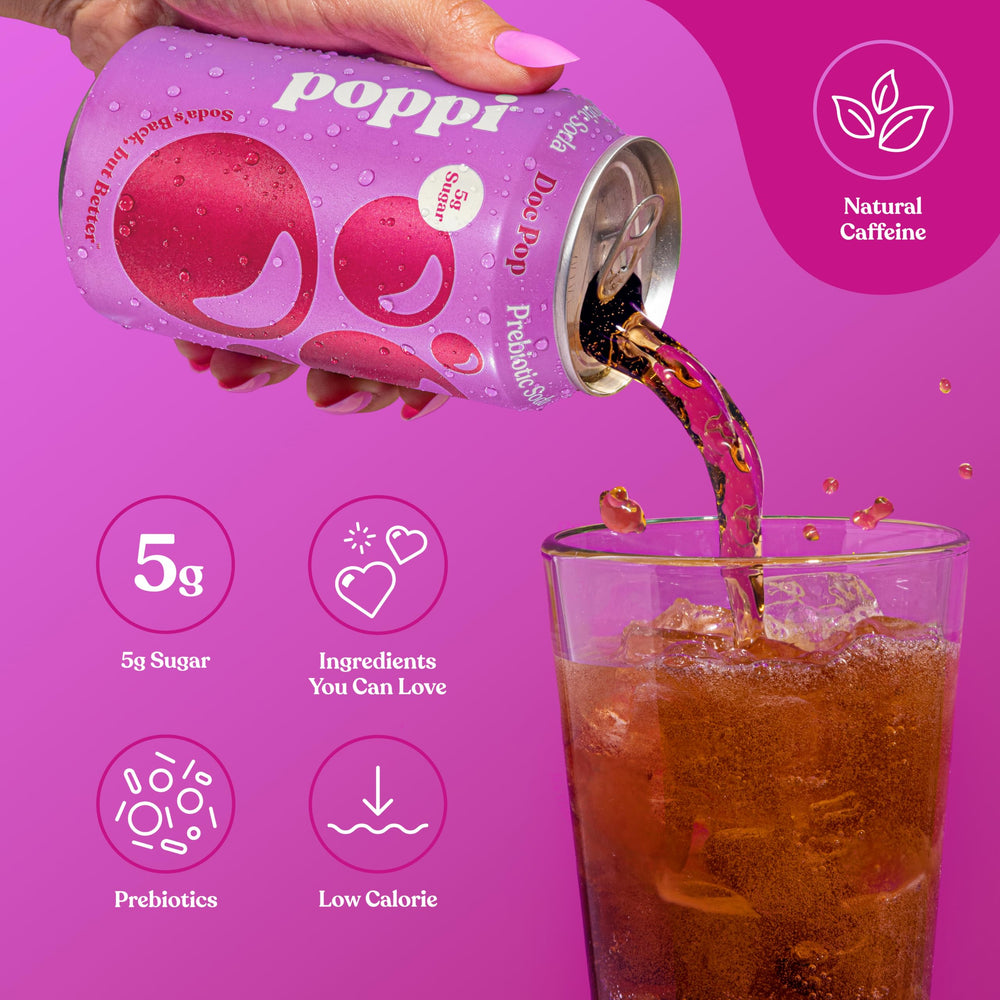 Poppi Doc Pop lata abierta servida con hielo para una bebida fría