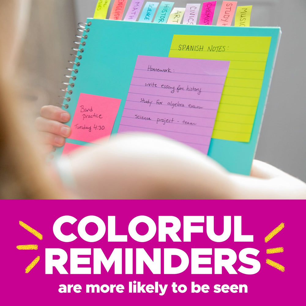 Post-it junto a una regla para comparar tamaño compacto y uso portátil