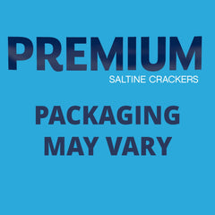 Premium detalle de granos de sal en la superficie aportando sabor