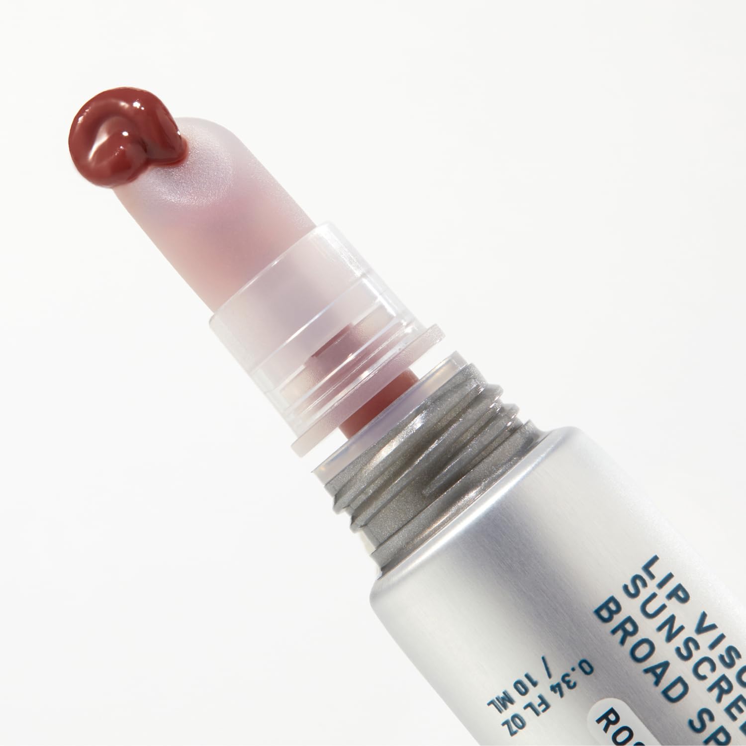 Prequel Skin labios con tono rosedust mostrando color natural