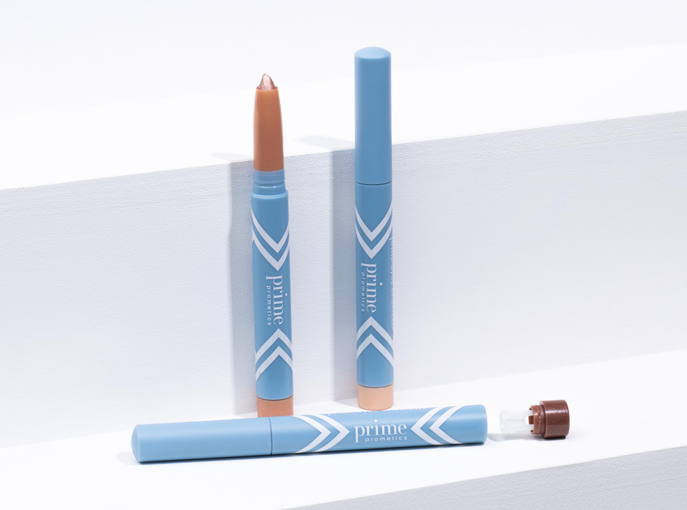 PRIME PROMETICS uso en rutina real mostrando PrimeEyes en maquillaje diario favorecedor