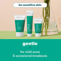 Proactiv bote de la hidratante mostrando consistencia ligera y humectación