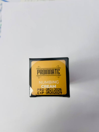 Proinnate crema en entorno de estética mostrando uso en procedimientos menores