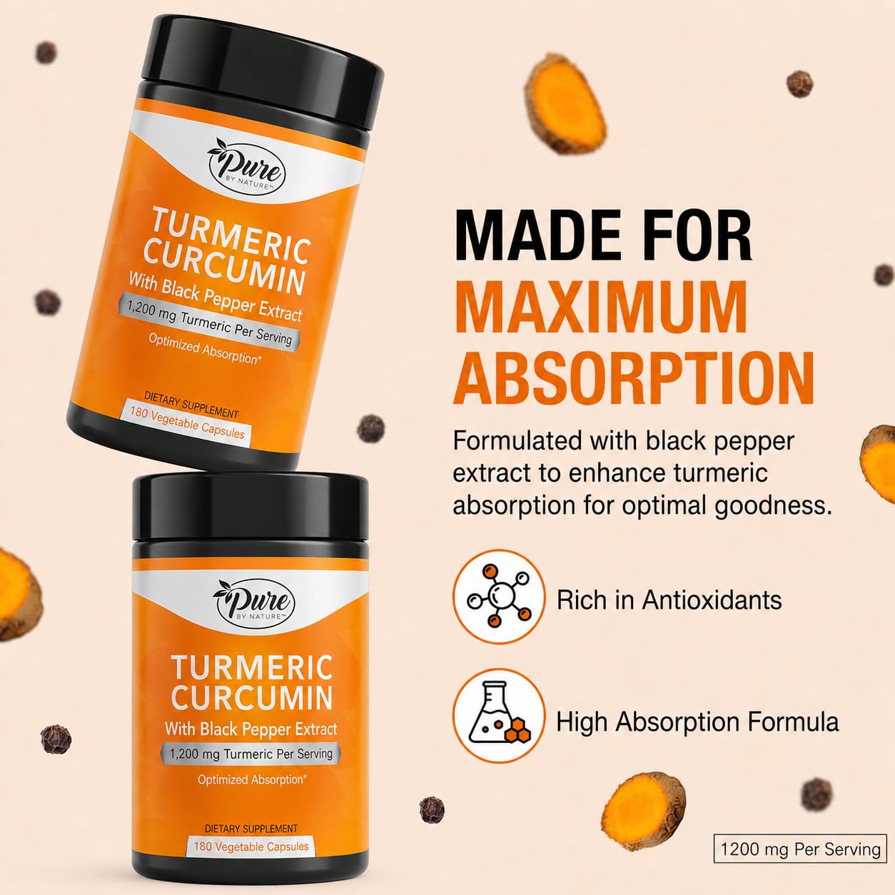 Pure By Nature cápsula en mano para comparar tamaño y dosificación
