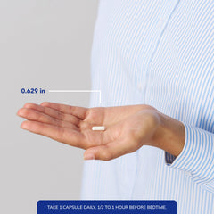 Pure Encapsulations cápsulas en mano para apreciar tamaño práctico