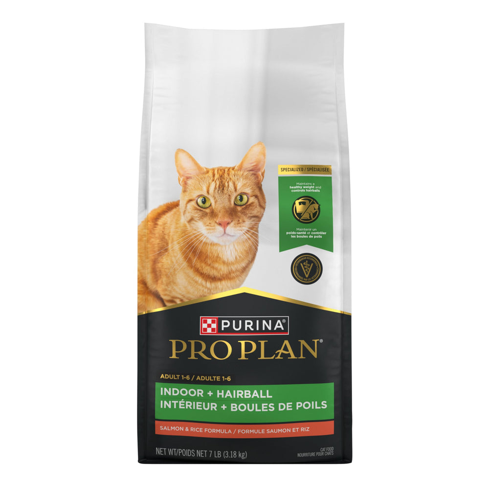 Purina Pro Plan en plato, alimento que ayuda a controlar bolas de pelo