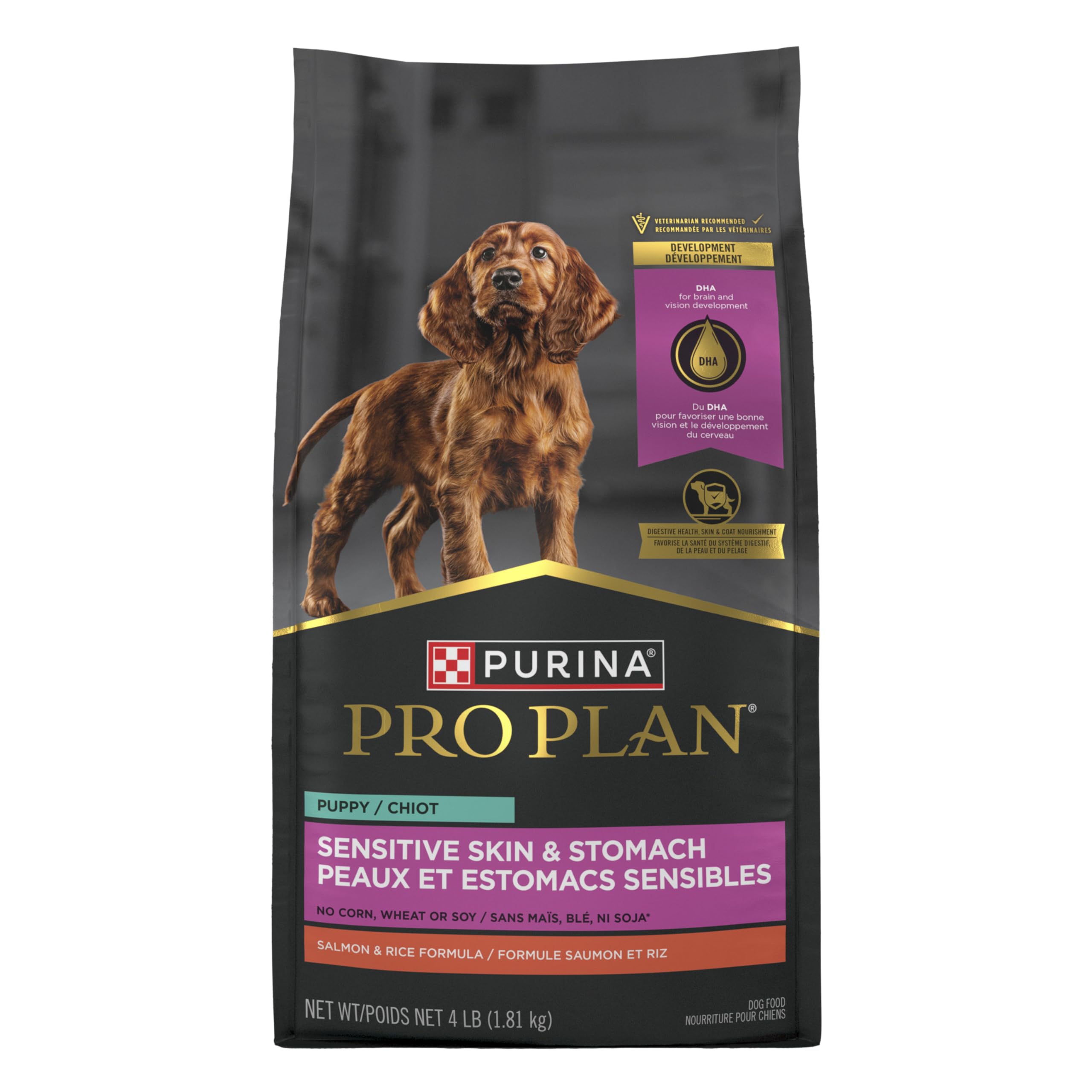 Purina Pro Plan paquete 4 lb en mano para comparar tamaño y porción práctica