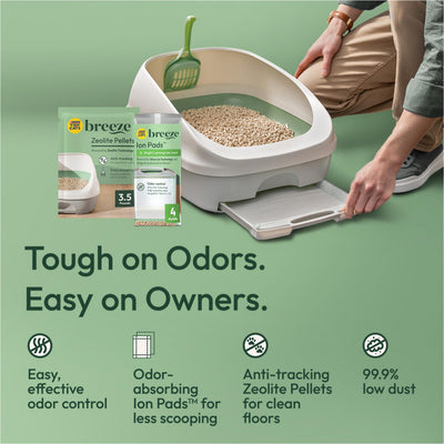 Purina Tidy Cats usuario retirando sólidos fácilmente mostrando mantenimiento rápido