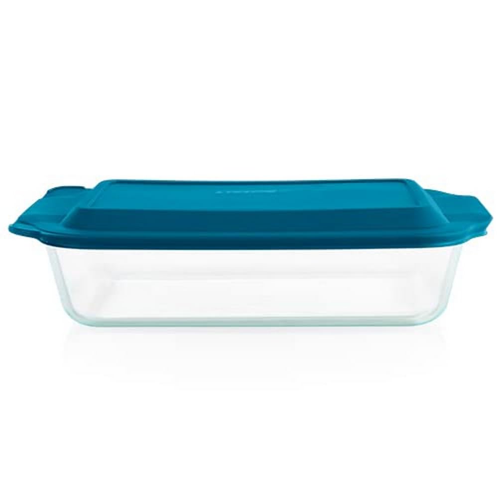 Pyrex imagen frontal de la fuente 9x13 mostrando capacidad ampliada y seguridad