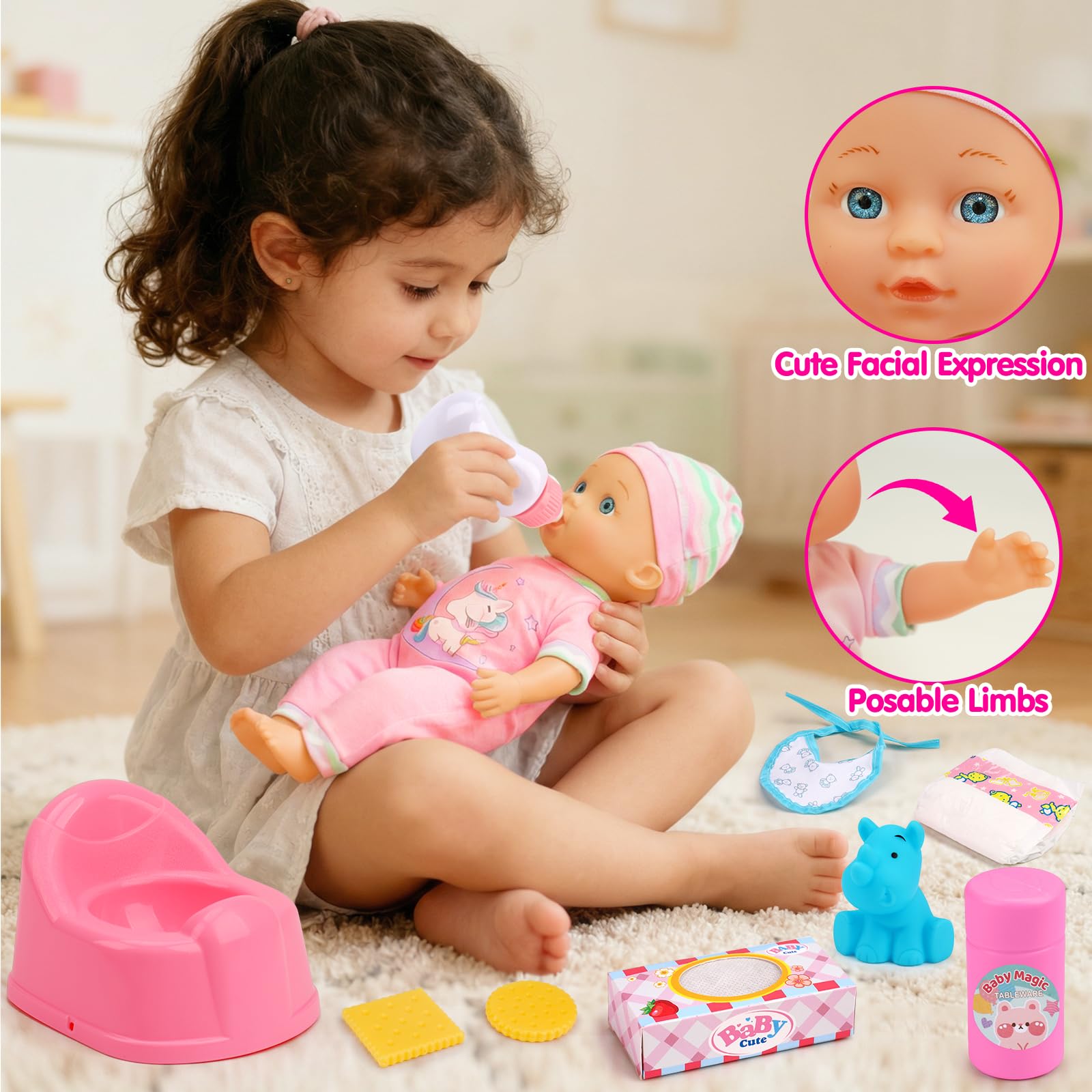 Qirptey accesorios variados sobre mesa, fomentan juego creativo