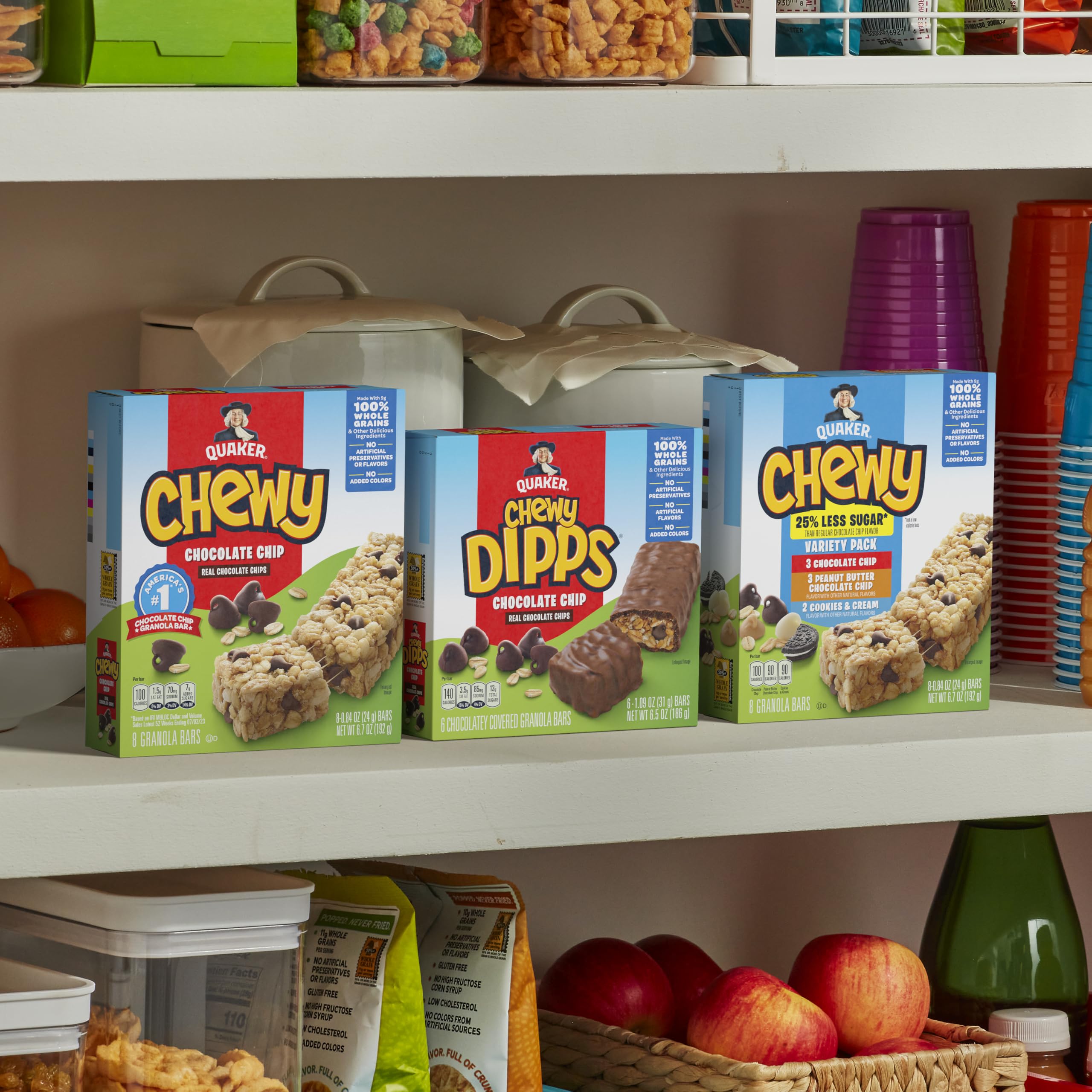 Quaker Chewy barra individual en mano lista para llevar y comer