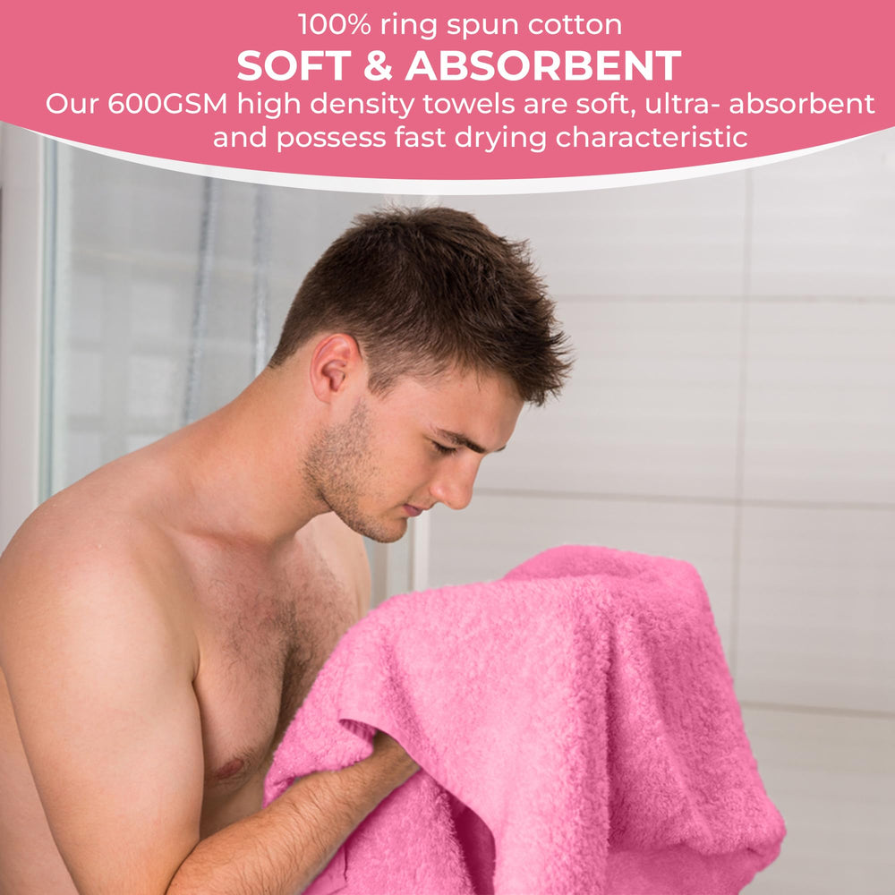 QUBA LINEN toallas colocadas en baño moderno mostrando estilo y funcionalidad