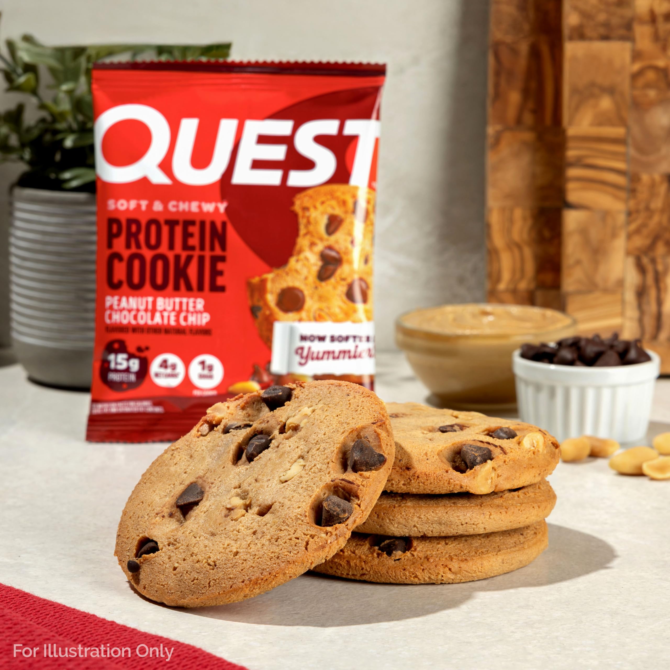 Quest galleta en mano para comparar tamaño y porción saciante