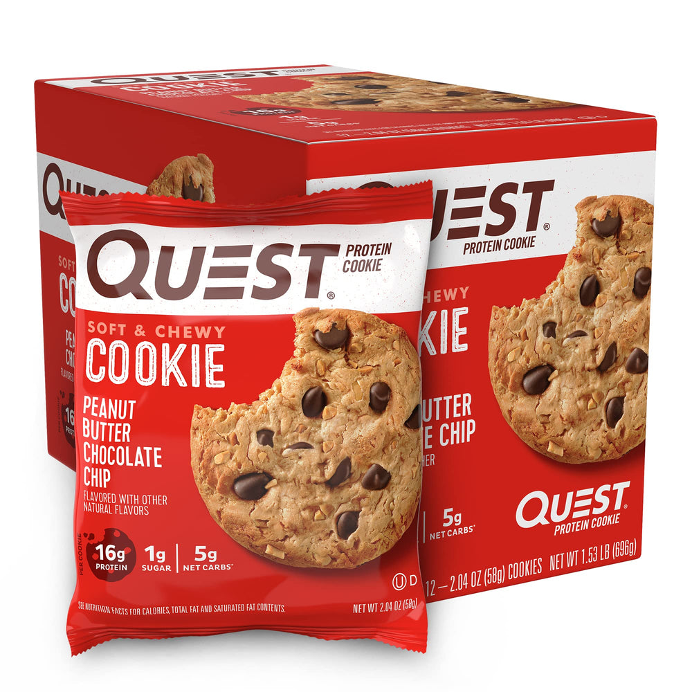 Quest galleta junto a equipo de gimnasio como refuerzo postentrenamiento rápido