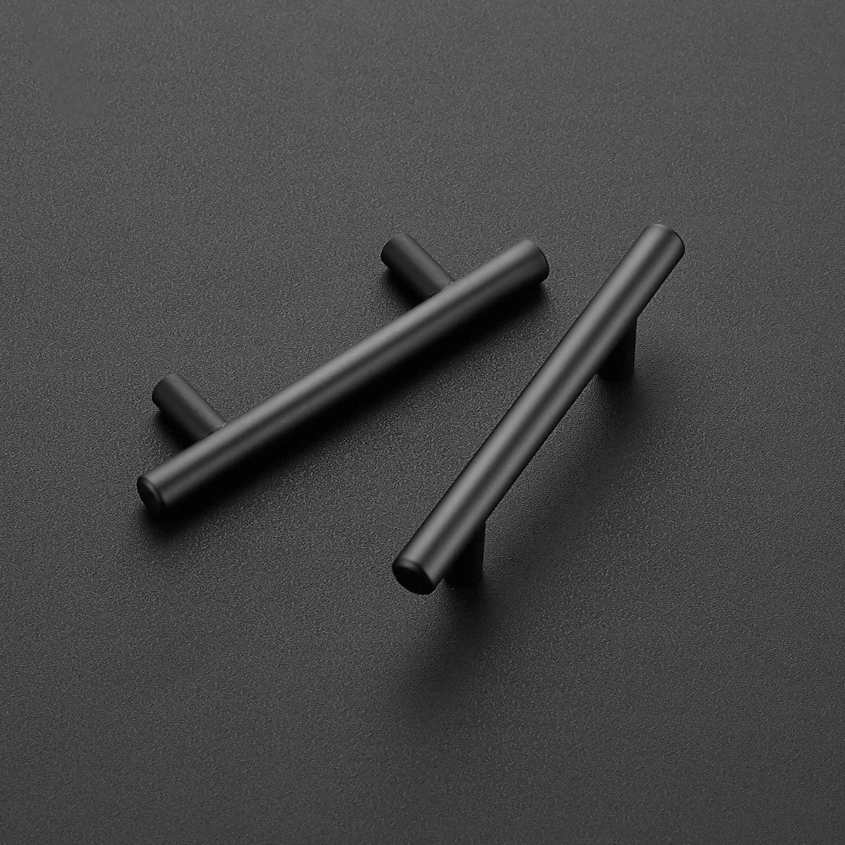 Ravinte close-up of matte black finish highlighting smooth texture and low-glare look
