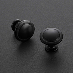 Ravinte close-up of matte finish texture highlighting fingerprint resistance