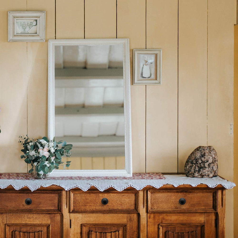 Ravinte knobs on kitchen cabinets in lifestyle shot showing design impact