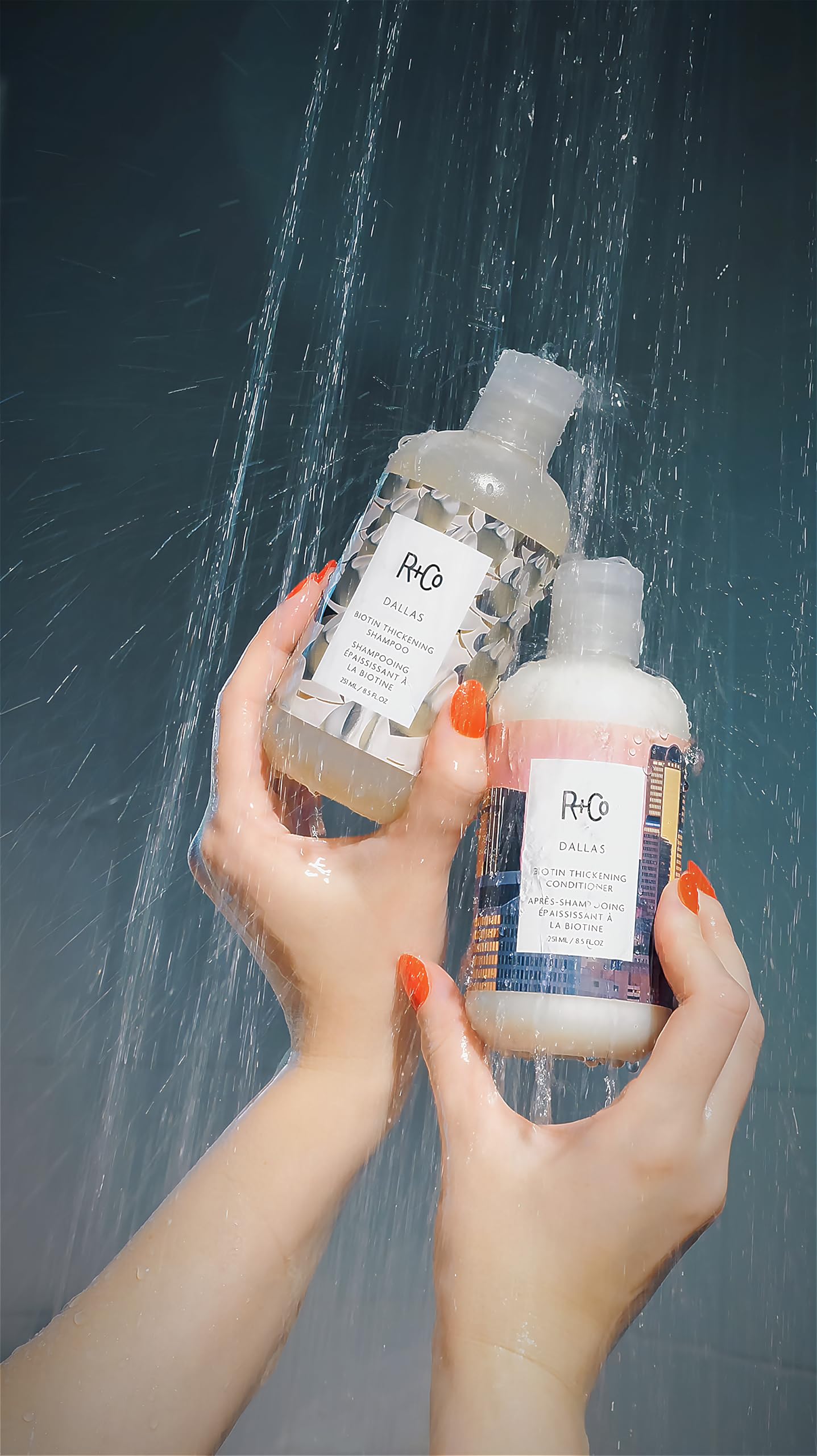 R+Co Dallas packaging en ambiente lifestyle para un look profesional en casa