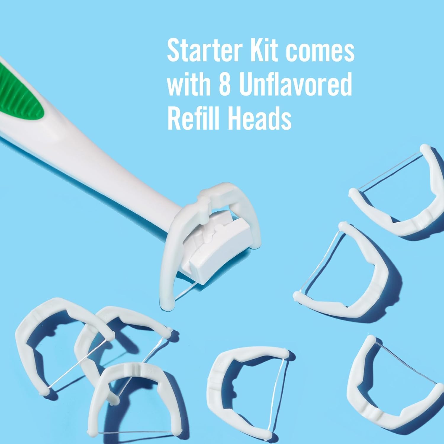 REACH flosser en uso entre dientes alcanzando zonas difíciles con precisión