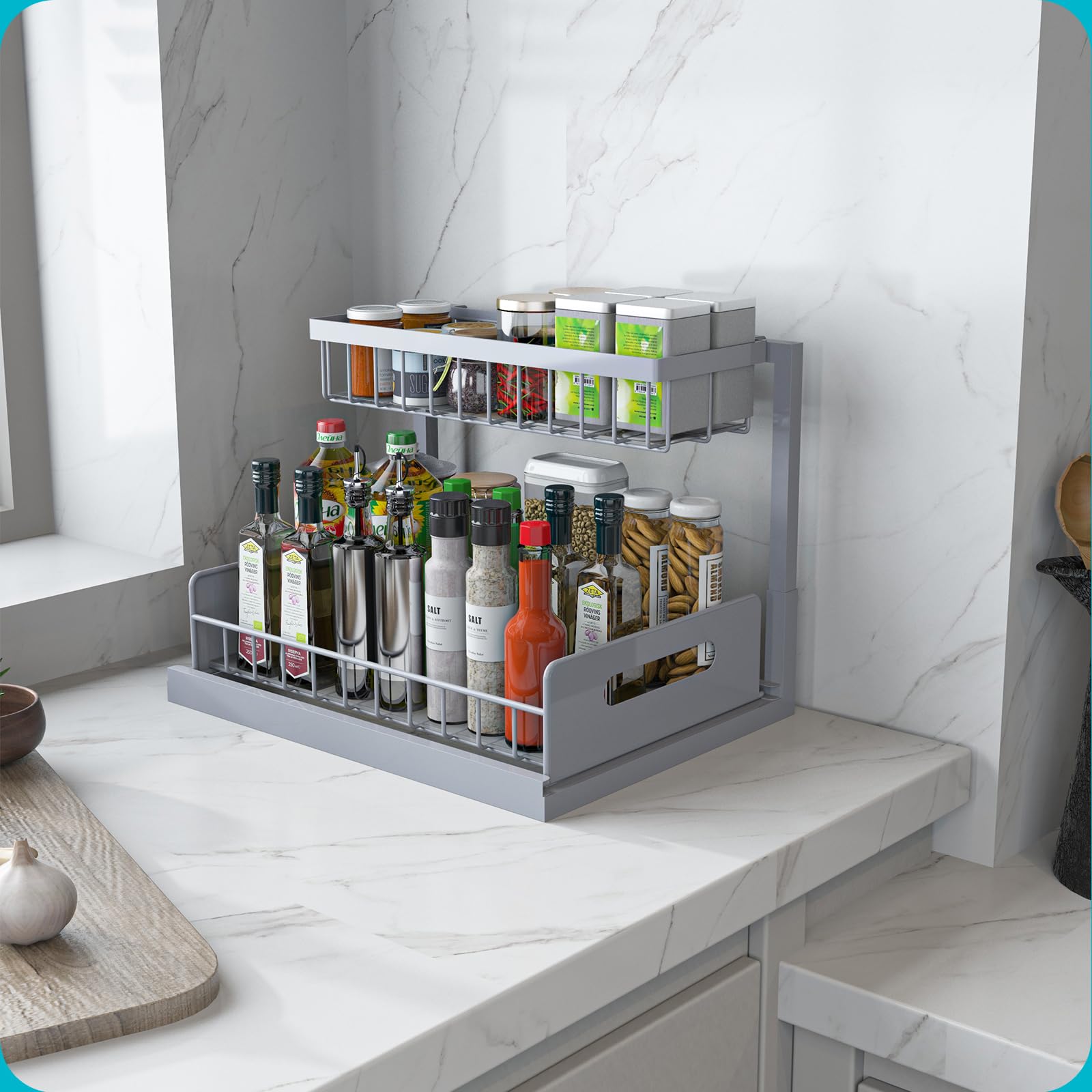 REALINN ambientado en cocina organizado con limpiadores y botellas visibles