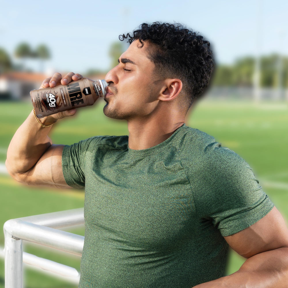REDCON1 botella en ambiente de gimnasio indicando uso rápido tras ejercicio