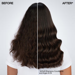 Redken uso en ducha demostrando fácil enjuague y cabello nutrido