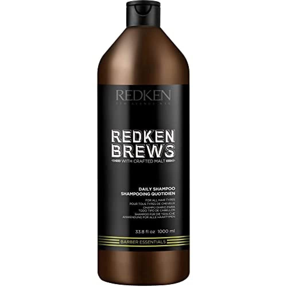 Redken Brews frente del envase mostrando el diseño y beneficio de limpieza suave