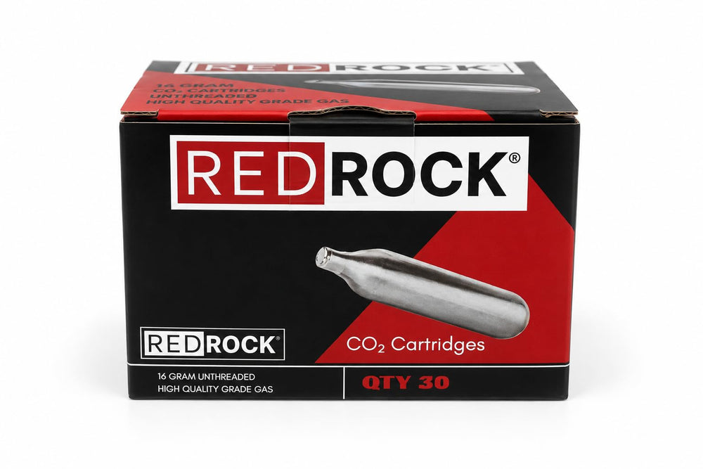 REDROCK fila de cartuchos sobre mesa listo para múltiples intervenciones rápidas