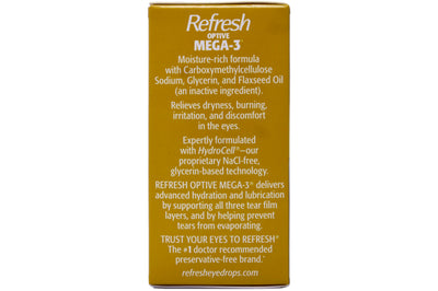 Refresh Optive Mega-3 vial junto a mano para comparar tamaño y portabilidad