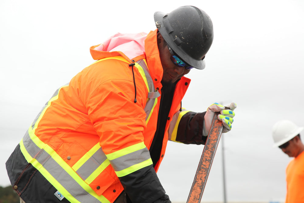 Ridgeline scale comparison on hardhat stand showing size and fit benefit