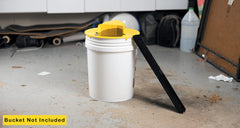 RinneTraps lid mounted on a 5-gallon bucket demonstrating multi-catch setup