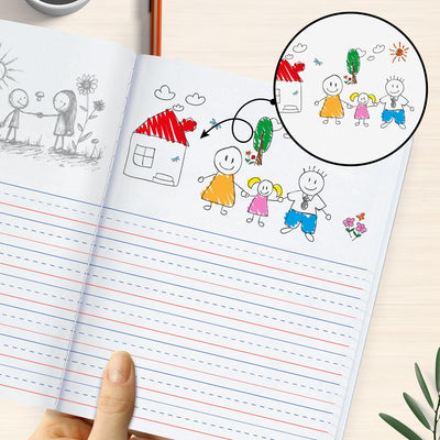 Rosmonde niño usando cuaderno dibujando y escribiendo para aprendizaje integrado