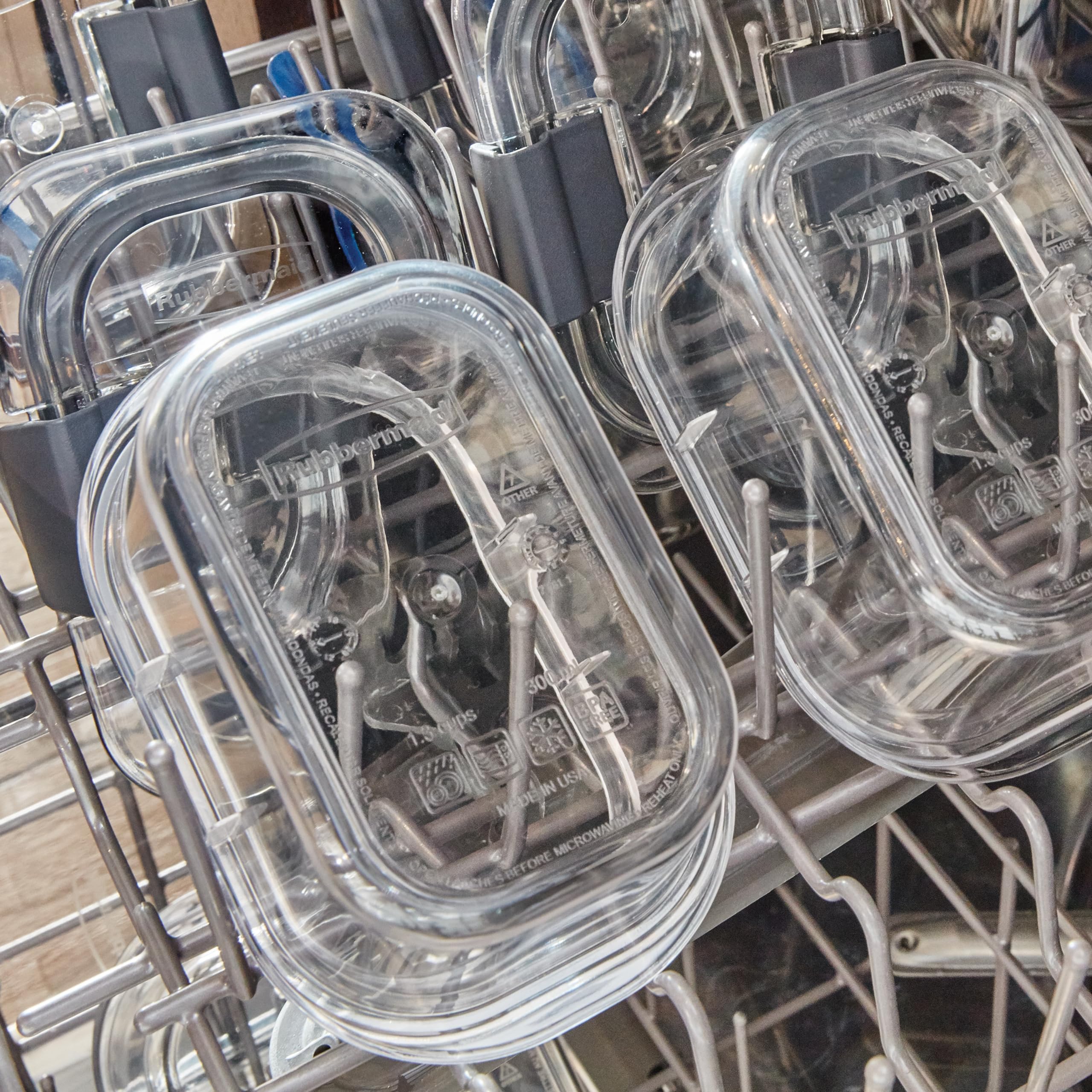 Rubbermaid clear container showing colorful meal inside for quick content visibility benefit