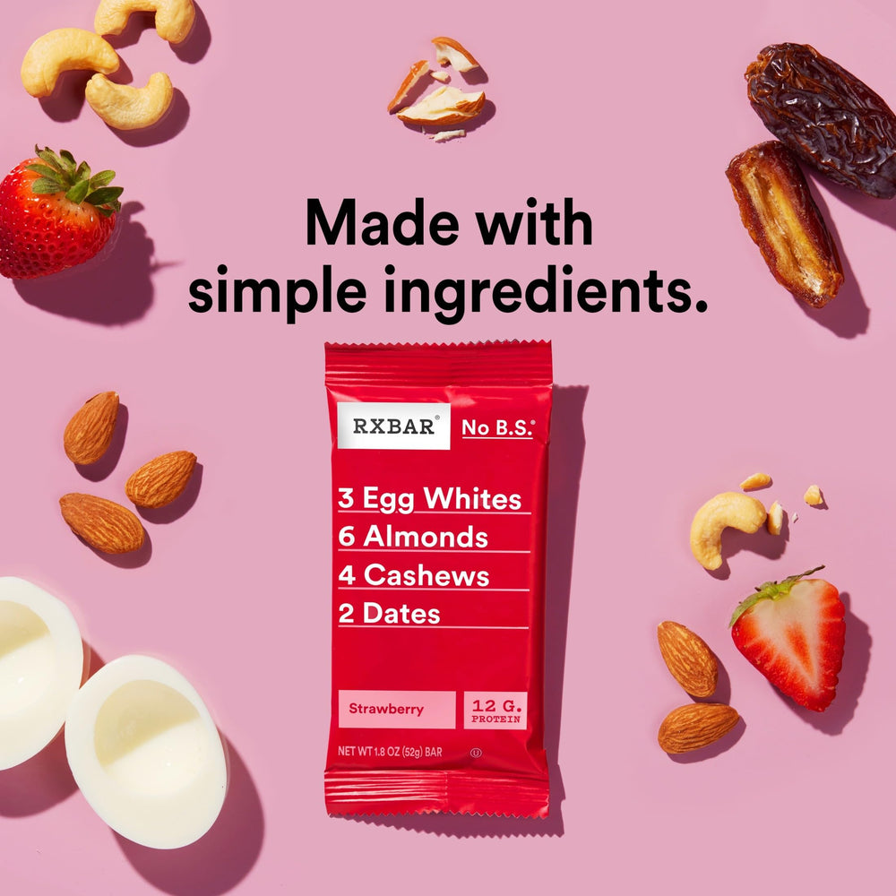 RXBAR barra en mano mostrando tamaño práctico para llevar y energía rápida