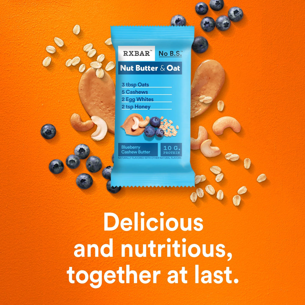 RXBAR barra en mano para comparar tamaño y practicidad para llevar