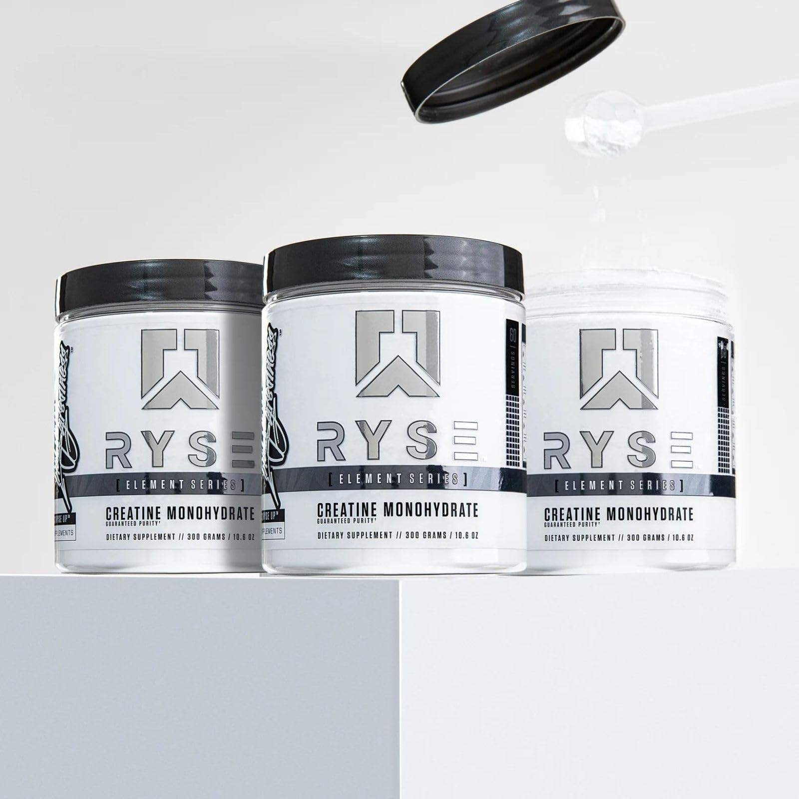 Etiqueta y lista de ingredientes del envase RYSE Creatine Monohydrate mostrando transparencia de producto