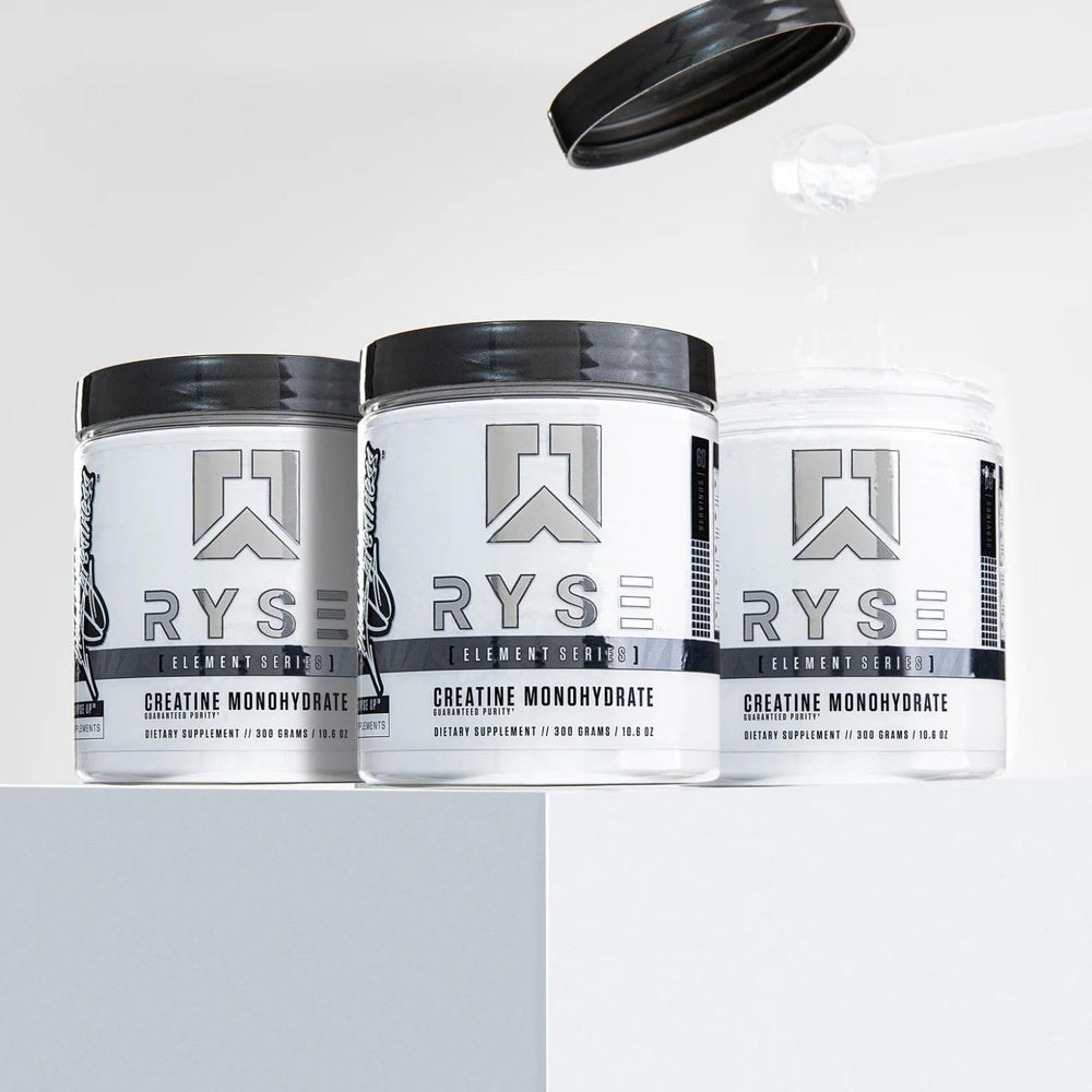 Etiqueta y lista de ingredientes del envase RYSE Creatine Monohydrate mostrando transparencia de producto