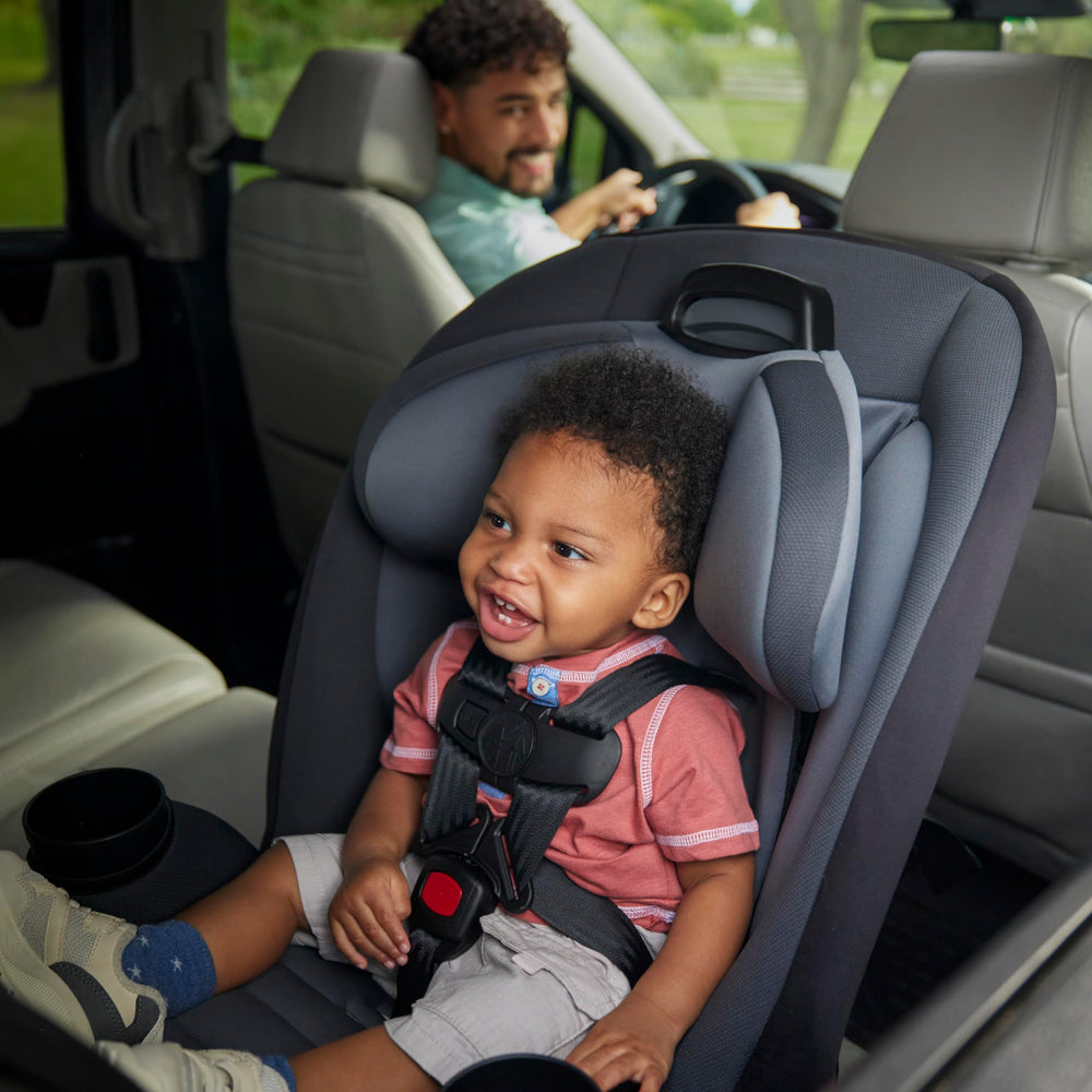 Safety 1st Ellaris compact size displayed for airplane travel convenience