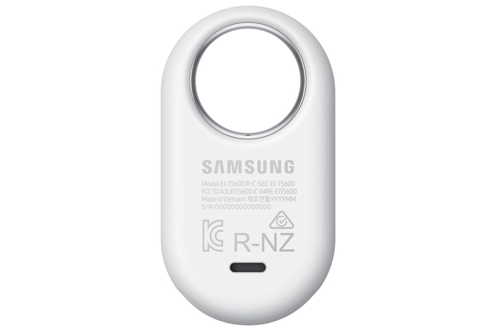 Samsung SmartTag2 mounted on pet collar showing secure attachment and peace-of-mind benefit