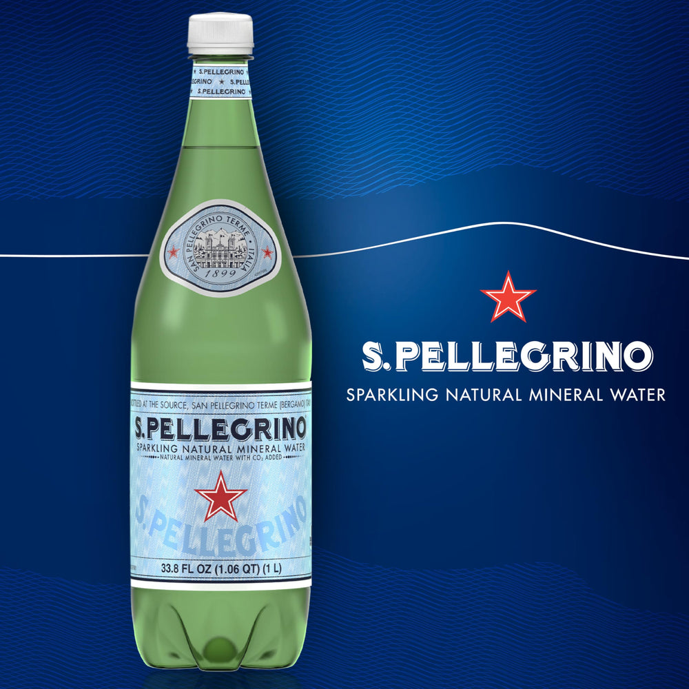 San Pellegrino burbujas en primer plano, textura suave y fina